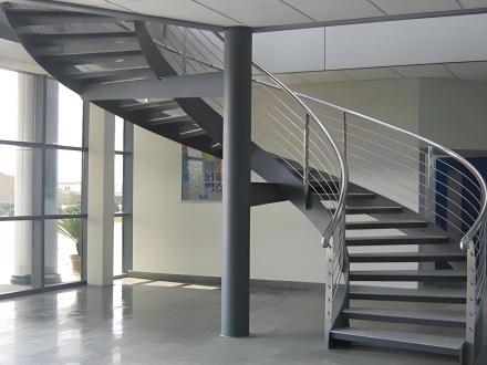 鋼結(jié)構(gòu)旋轉(zhuǎn)樓梯