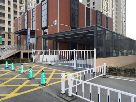 小區(qū)地下出入口