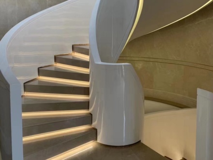 鋼結(jié)構(gòu)旋轉(zhuǎn)樓梯